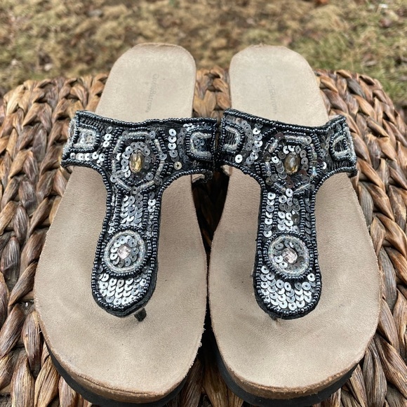 Beautiful Sequin and beaded black gray & Silver platform wedge thong toe sandals - Picture 6 of 10